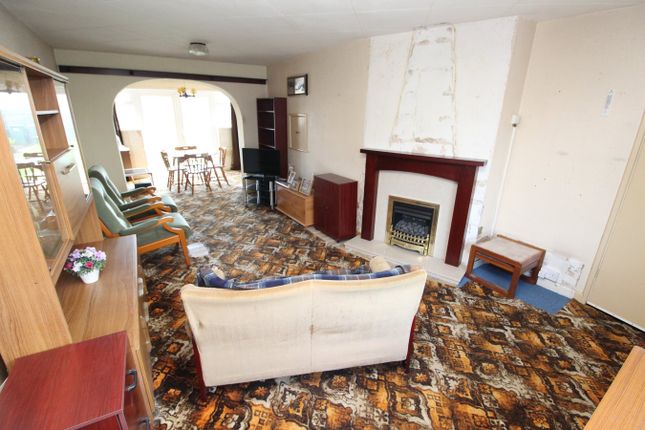 91, Gloucester Crescent, Wigston photo 4
