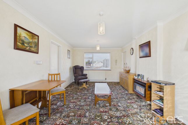 8 Beaufort Avenue, Ramsgate photo 3