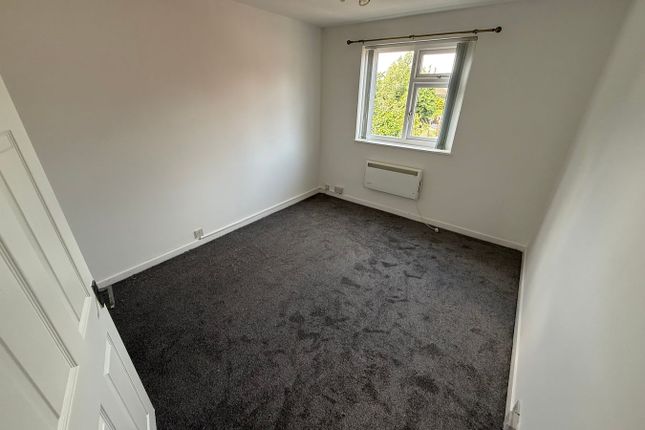 Flat 5, Lowther Court, Sandy Lane, Prestwich photo 5