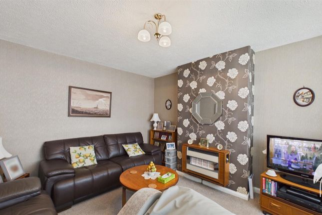 16, Gordon Avenue, Sunderland photo 3