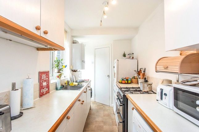 11, Nevill Grove, Watford photo 4