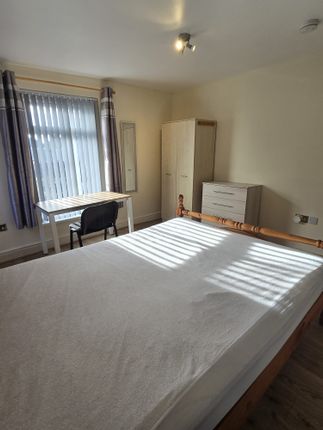 Room 4, 6, Kilvey Terrace, Swansea photo 4