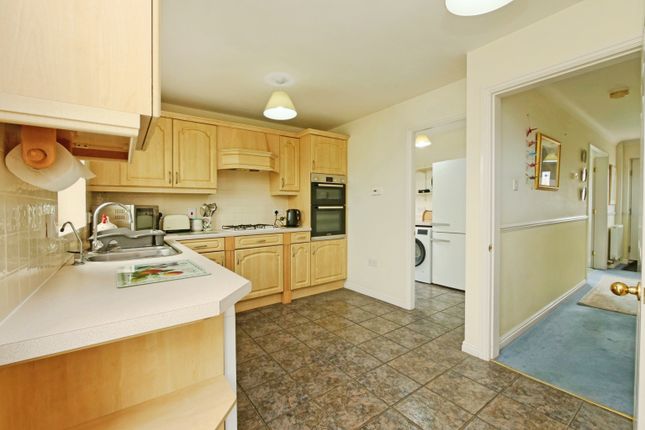1, Pentire Close, York photo 4