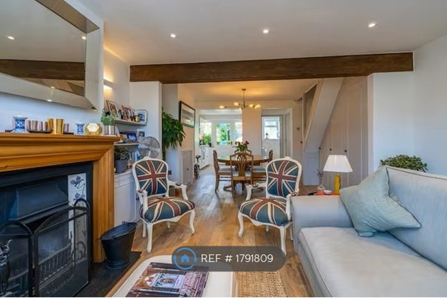 Thumbnail Terraced house to rent in Pinkneys Drive, Maidenhead