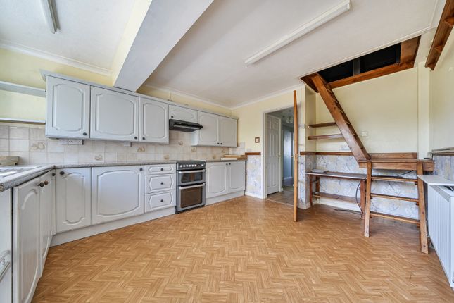 8, Larksfield Close, Oxfordshire photo 4