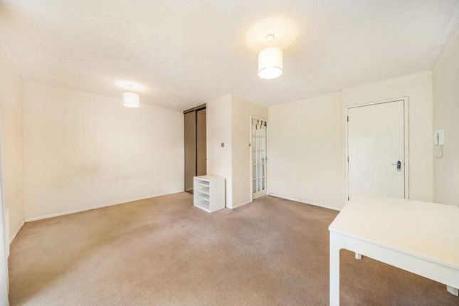 2 Sussex House, 220, Kew Road, Kew photo 2