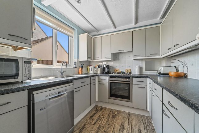 10, Merriam Close, Brantham photo 4