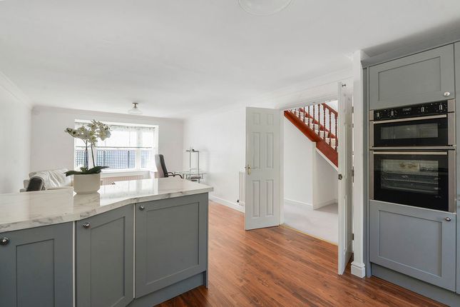 4, Clover Way, Tonbridge photo 4