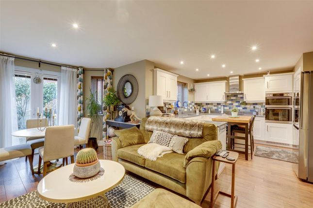11 Barnard Drive, Derby photo 2