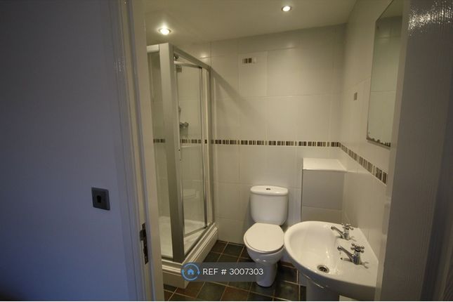 Apartment, Green Lane, Mossley Hill, Liverpool photo 4