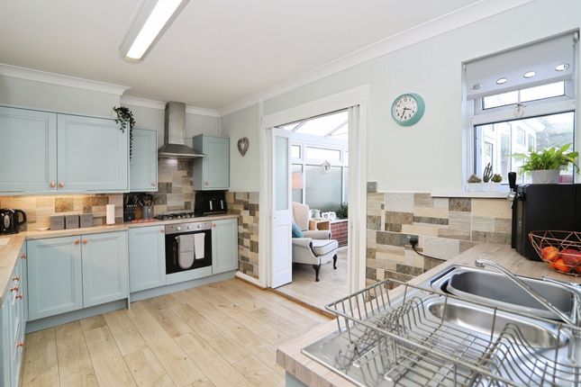 91, First Avenue, Caerphilly photo 4