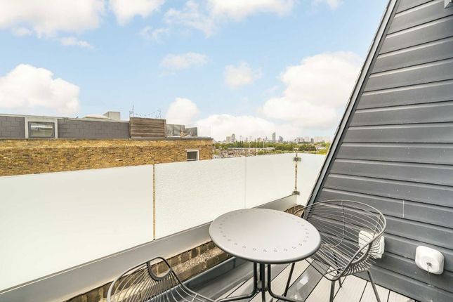 Flat 6, 136, Lavender Hill, London photo 4