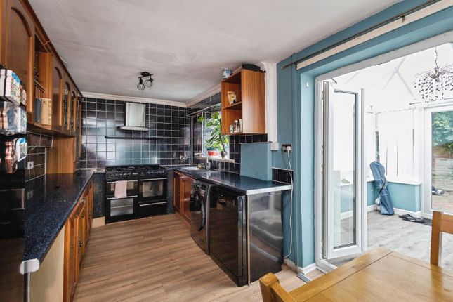 31, Kinder Avenue, Greater Manchester photo 4