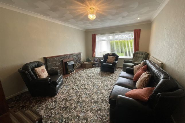 8, Talywern, Llanelli photo 2