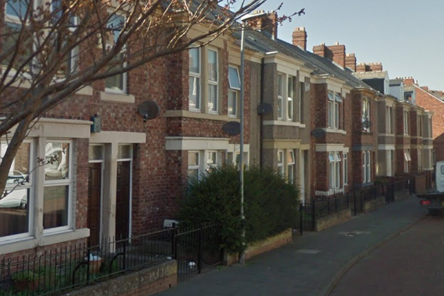 Thumbnail Flat to rent in Eastbourne Avenue, Gateshead