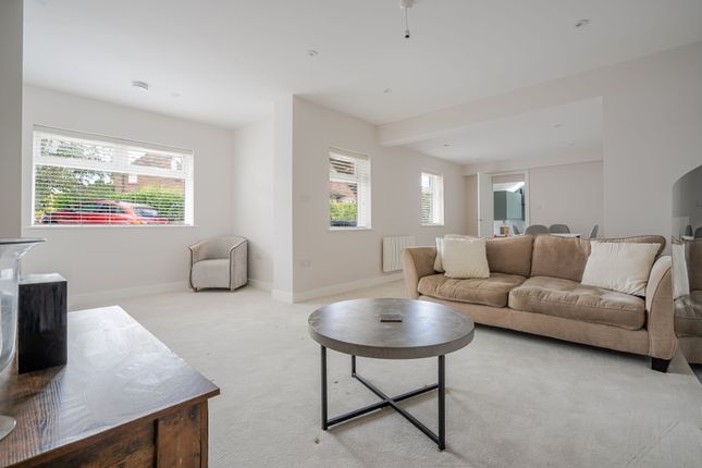 23 Victoria Road, Ascot photo 2