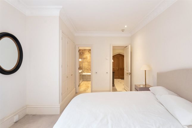 Flat for sale in Rose Square, Fulham Road, Chelsea