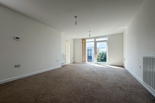 34 Cunningham Court, Taunton, Somerset photo 3