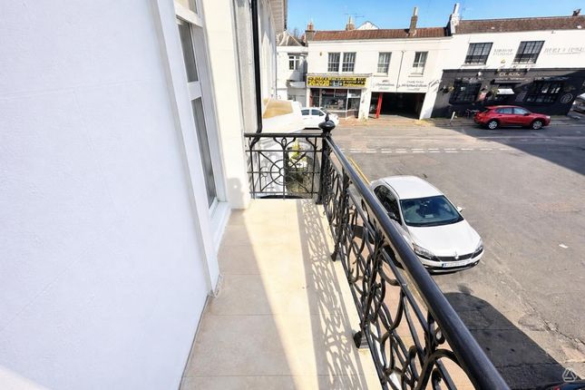First Floor Flat, 19, Powis Road, Brighton photo 2