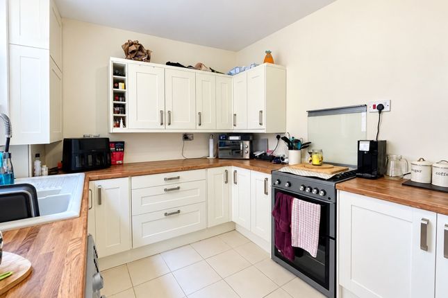 7 South Street, Port Talbot photo 2