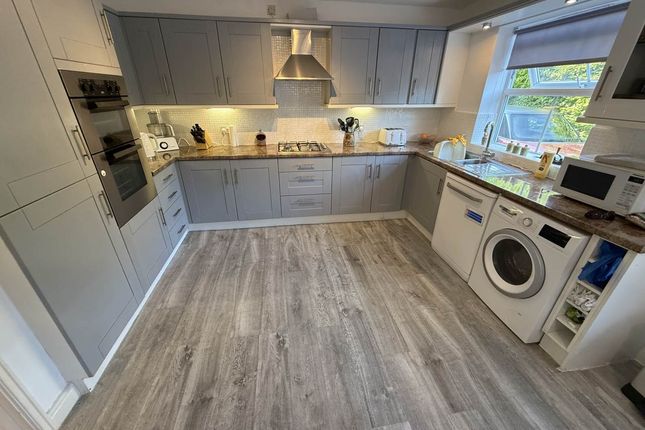 Millards Close, Hilperton Marsh Trowbridge photo 2