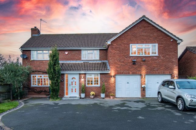 Thumbnail Detached house for sale in Redditch Road, Stoke Heath, Bromsgrove, Worcestershire