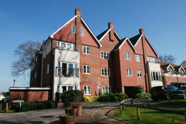 Thumbnail Flat to rent in Uplands Road, Guildford, Surrey