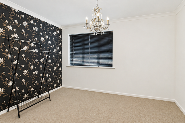 30 Cornwallis Close, Bedford photo 3