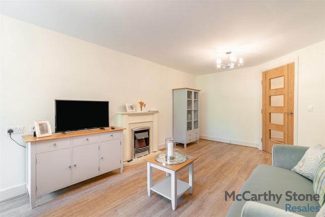 17 Glenhills Court, Little Glen Road, Leicester photo 3