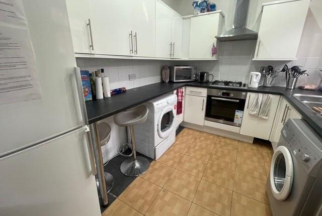 Standish Road, Fallowfield photo 3