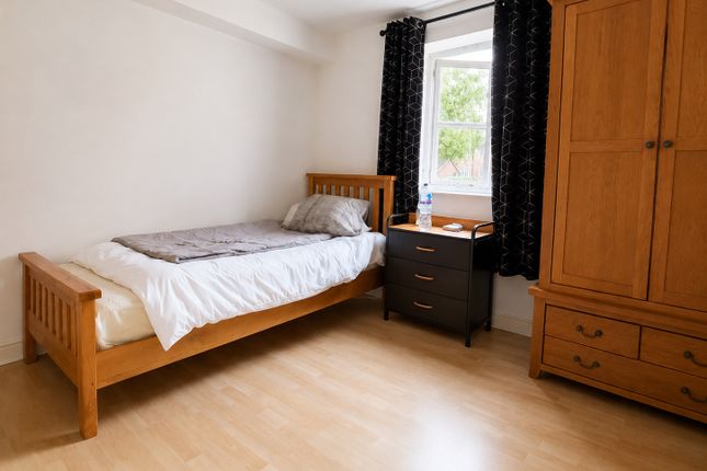 54, Riverbank Way, Ashford photo 5