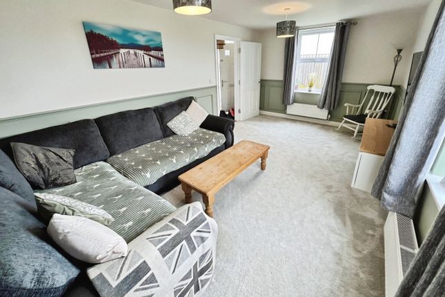 7, Green Meadow Close, Saltash photo 3