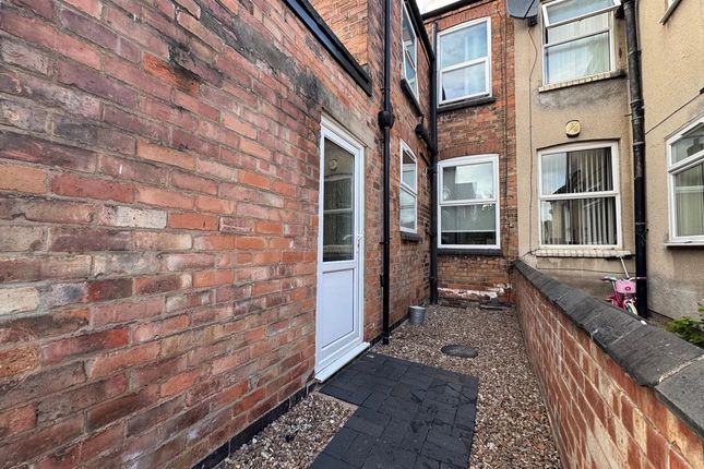 room 3 90, Colwick Road, Nottingham photo 3