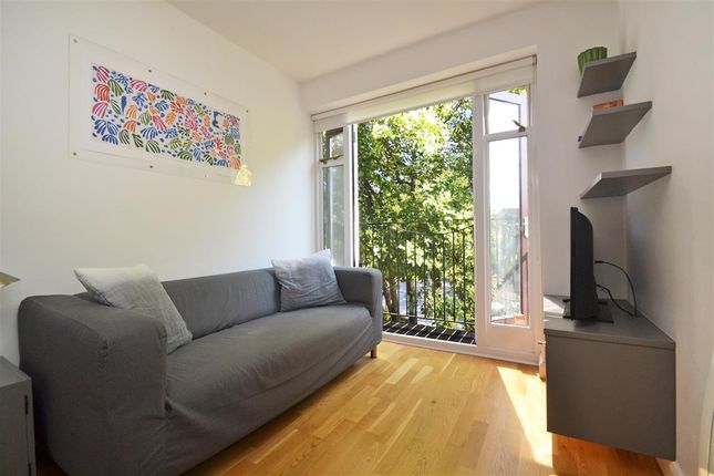 Thumbnail Flat to rent in Parkview Court, Broomhill Road, Wandsworth