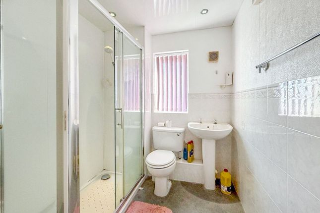 17, Peckforten Close, Hull photo 4
