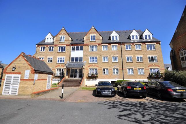 Thumbnail Flat to rent in Westminster House, Hallam Close, Watford