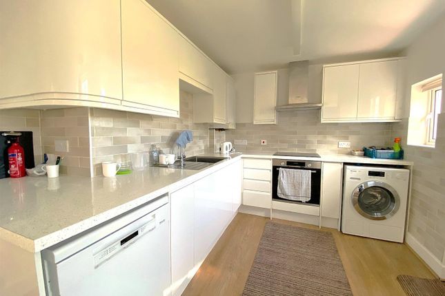 Wayside, 1, Bedford Avenue, Bexhill-On-Sea photo 2