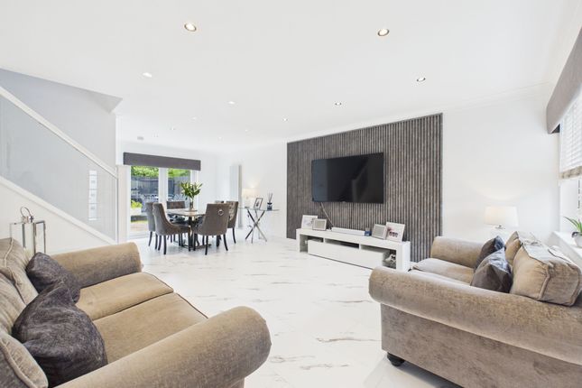 42 Andrew Paton Way, Hamilton photo 3