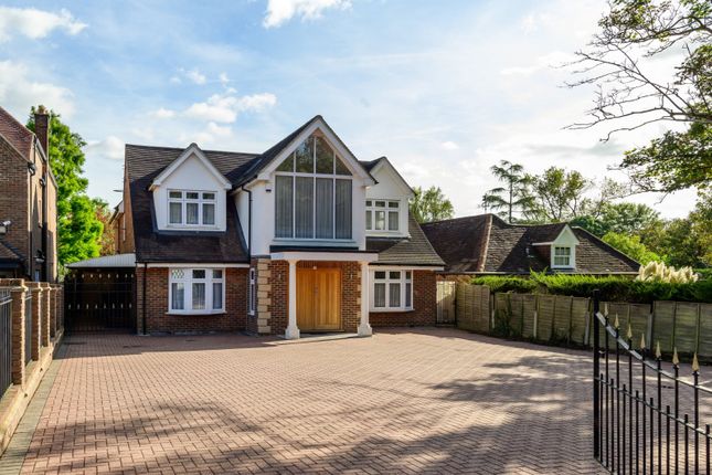 Thumbnail Detached house for sale in High Road, Loughton