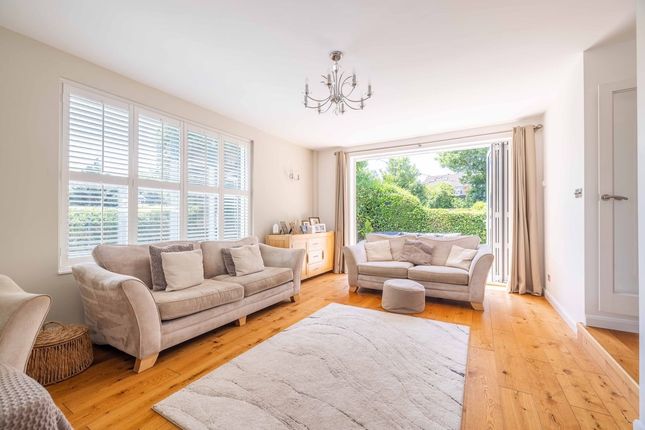 23, Aldbourne Road, Burnham photo 2