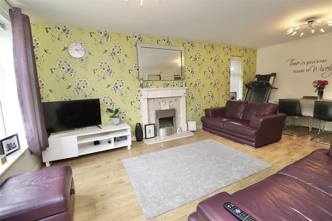 93, Moorfield Way, Wilberfoss photo 2