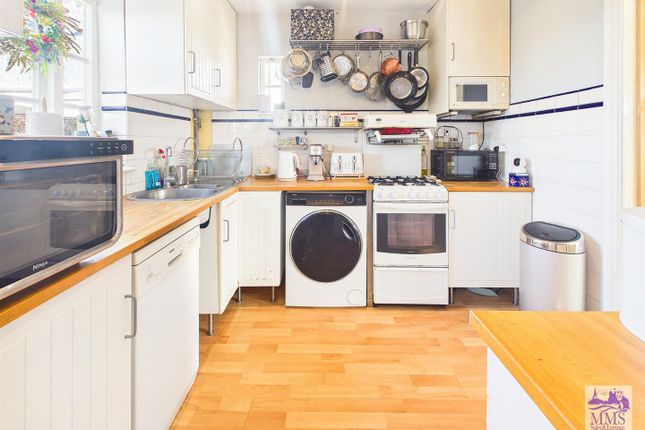 43, Saxon Place, Dartford photo 4