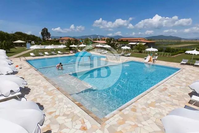 Thumbnail Villa for sale in Grosseto, Tuscany, 58100, Italy