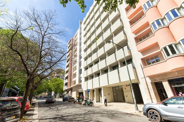 Thumbnail Apartment for sale in Three Bed Apartment With Terrace, Casal Ribeiro 28, 1000-994