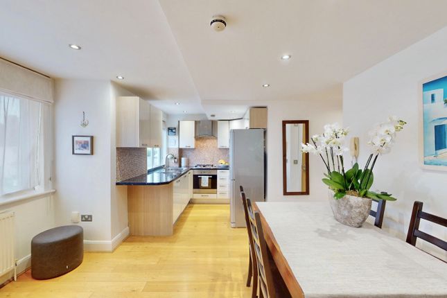 Park Road, London NW4 photo 3