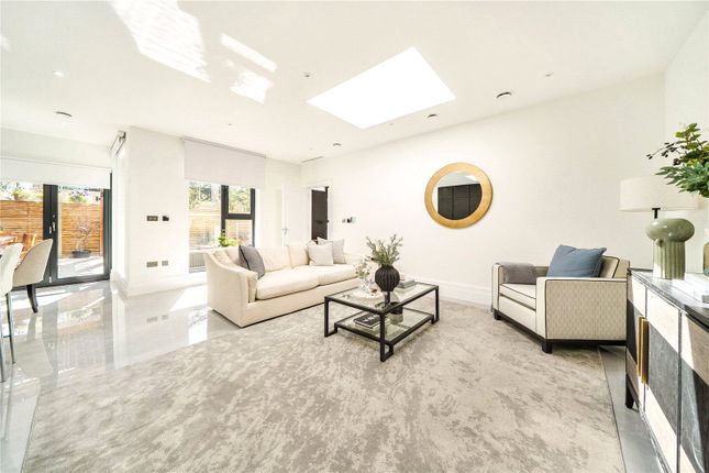 43, Rosemont Road, London photo 2