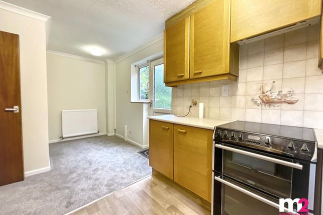 14, Springfield Drive, Newport photo 5
