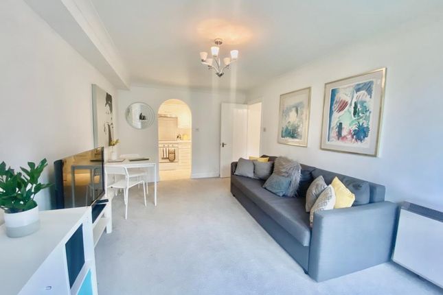 Thumbnail Flat to rent in Henley-On-Thames, Oxfordshire