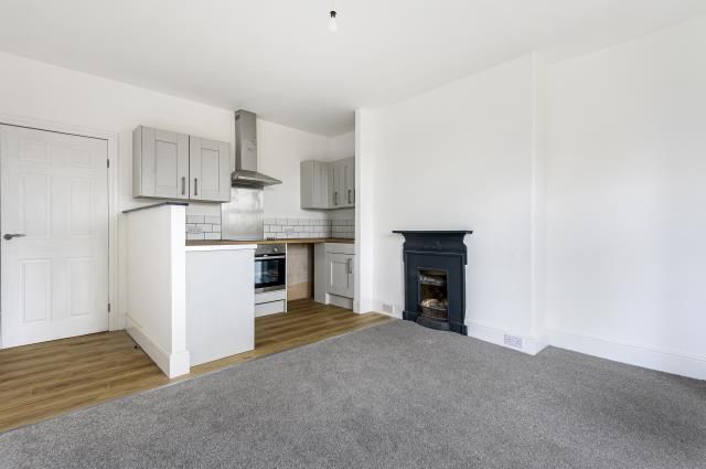 Flat 6 Alexandra House, Alexandra Road, Llandrindod Wells photo 4