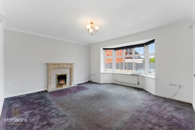16 Glazebury Drive, Westhoughton, Lancashire photo 2